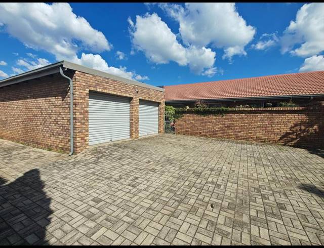 3 BEDROOM SIMPLEX FOR SALE IN ELARDUSPARK